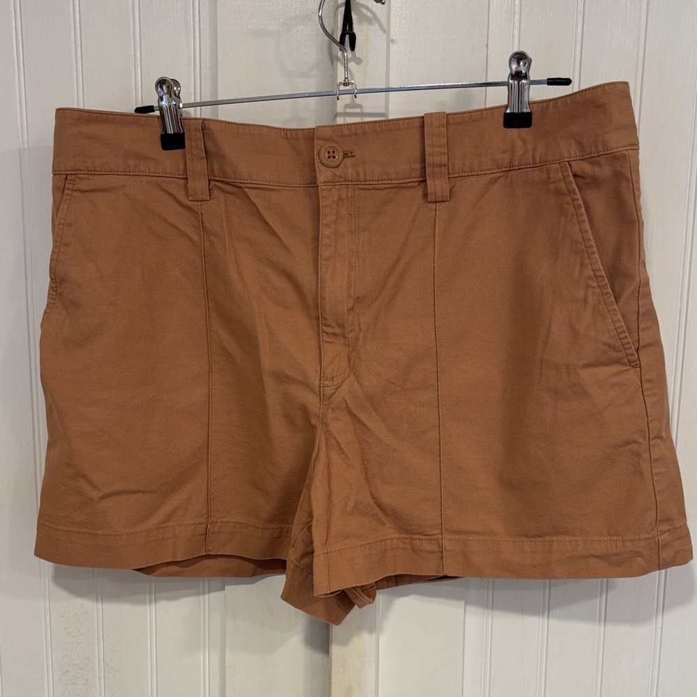 LOFT High Rise, dressy doe Brown Shorts with pockets, zip/button size 14